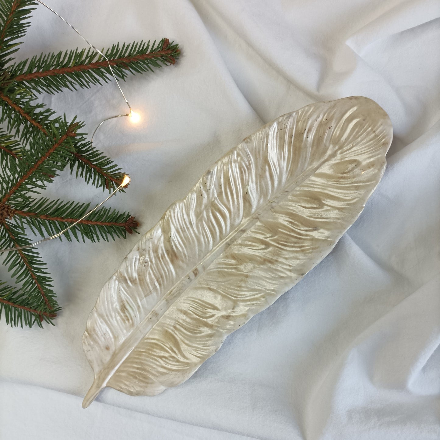 Jesmonite plates for candles and jewelery - heart, square, shell, feather