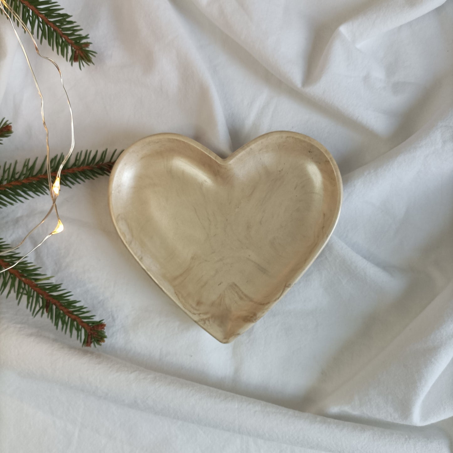Jesmonite plates for candles and jewelery - heart, square, shell, feather