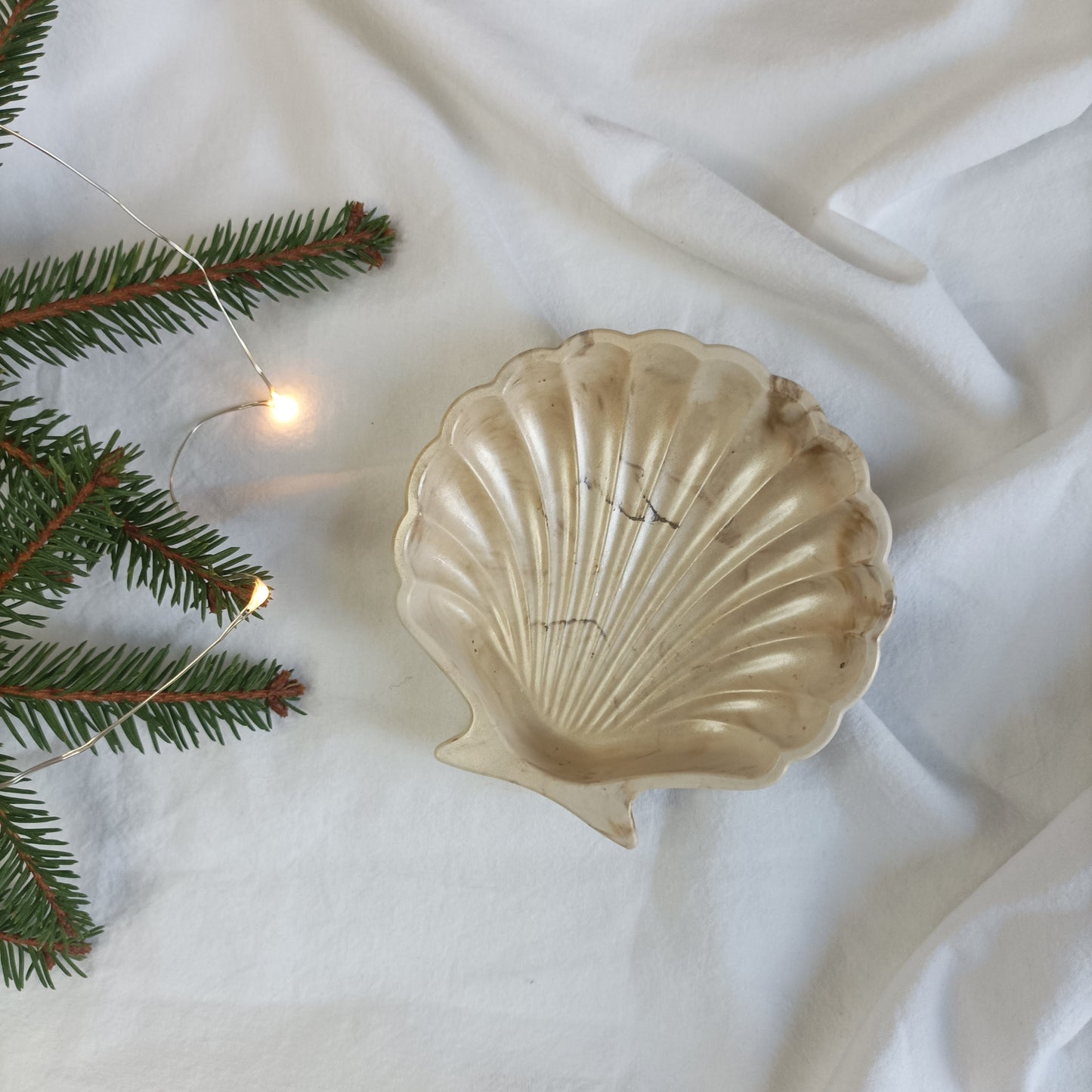 Jesmonite plates for candles and jewelery - heart, square, shell, feather