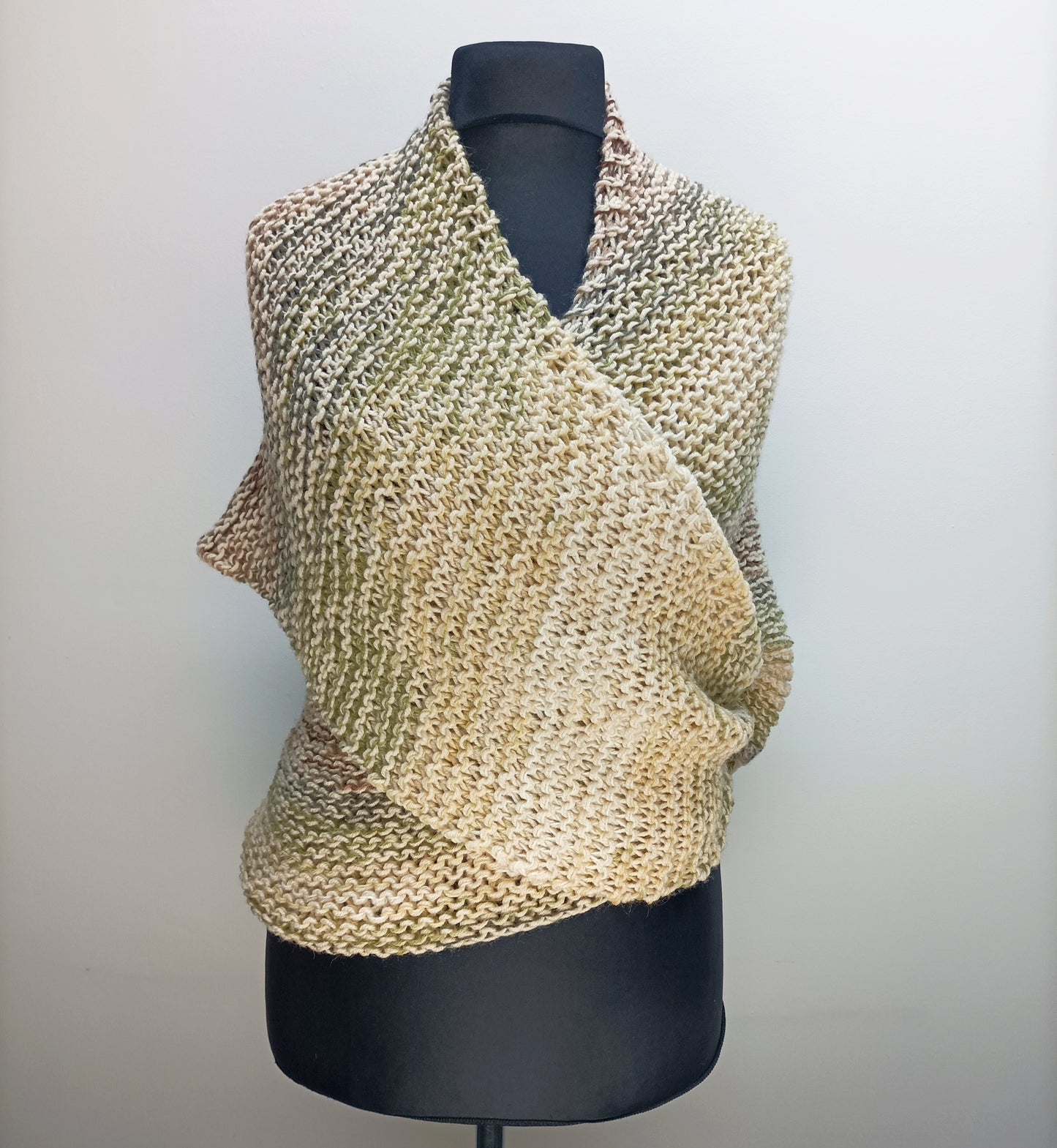 Maxi triangle knitted scarf wrap