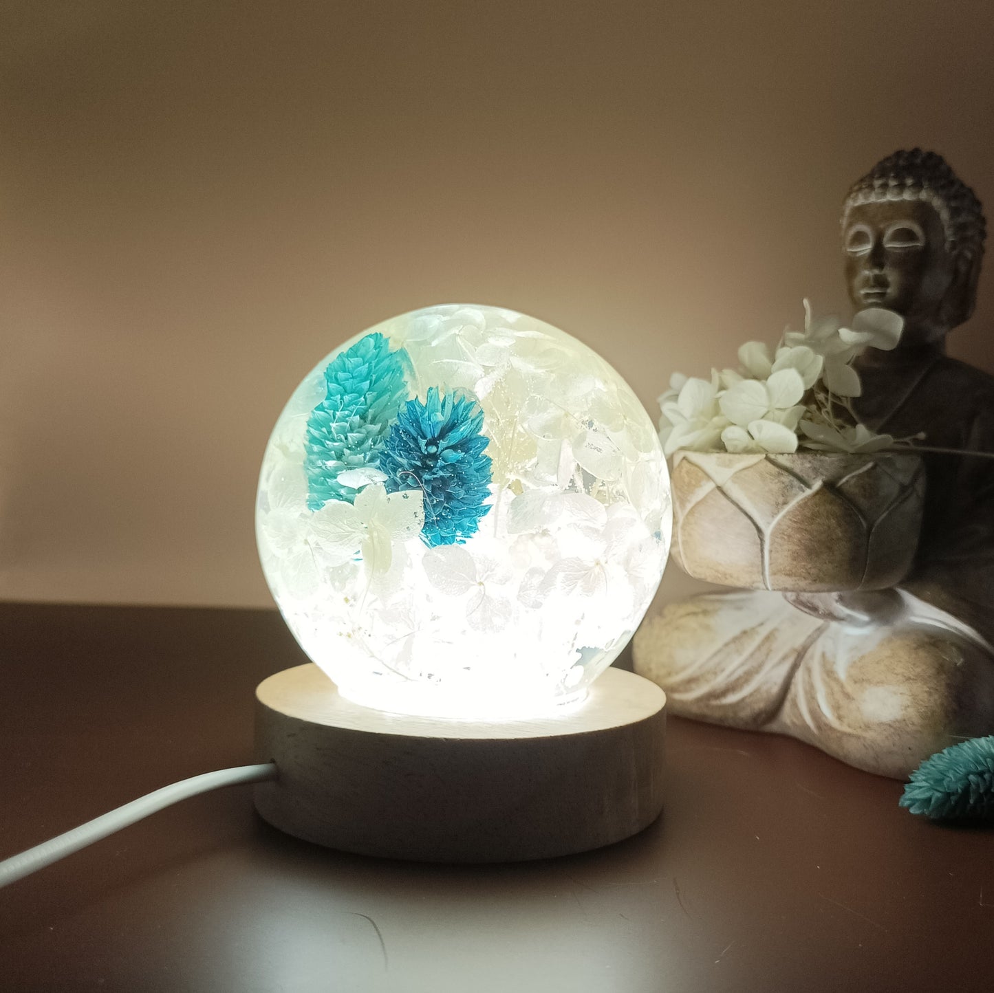 Ball resin lamp with dried flowers - Big