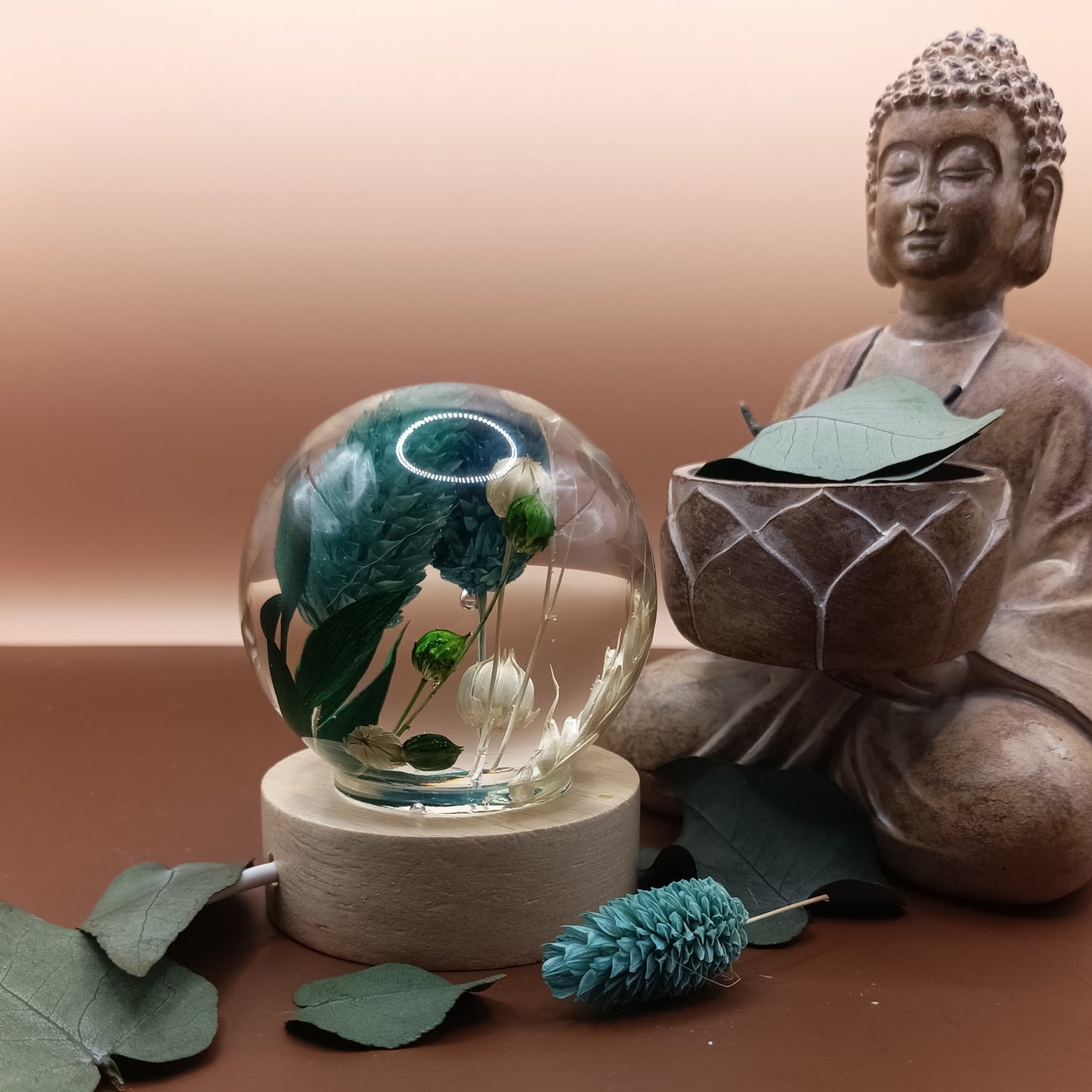 Ball resin lamp with dried flowers - Small