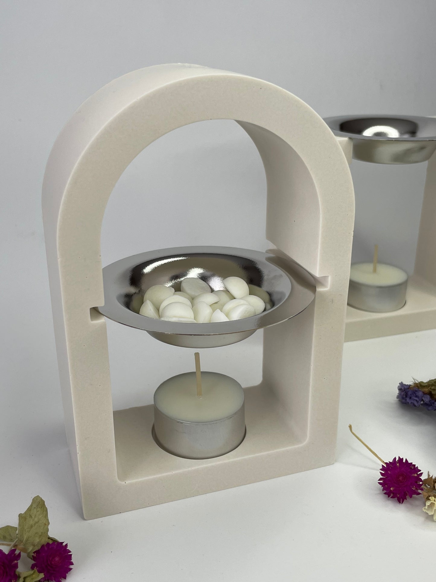 Aroma lamp for scented wax and essential oils