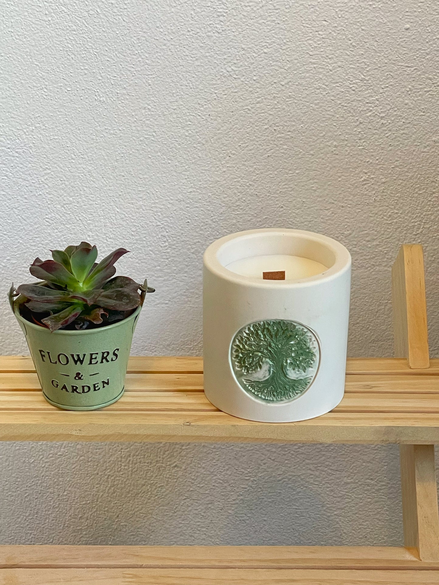 Unique candles in jesmonite jar