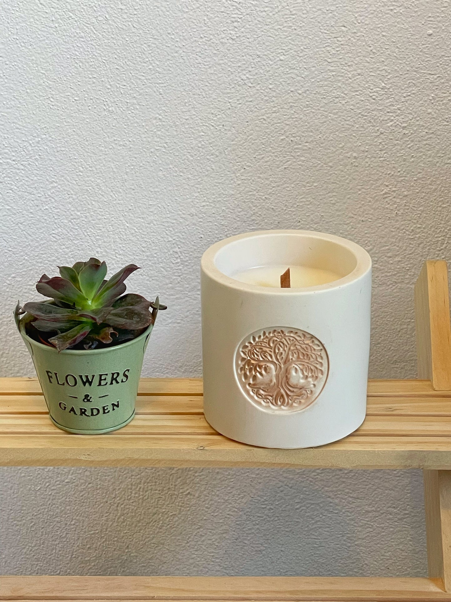 Unique candles in jesmonite jar