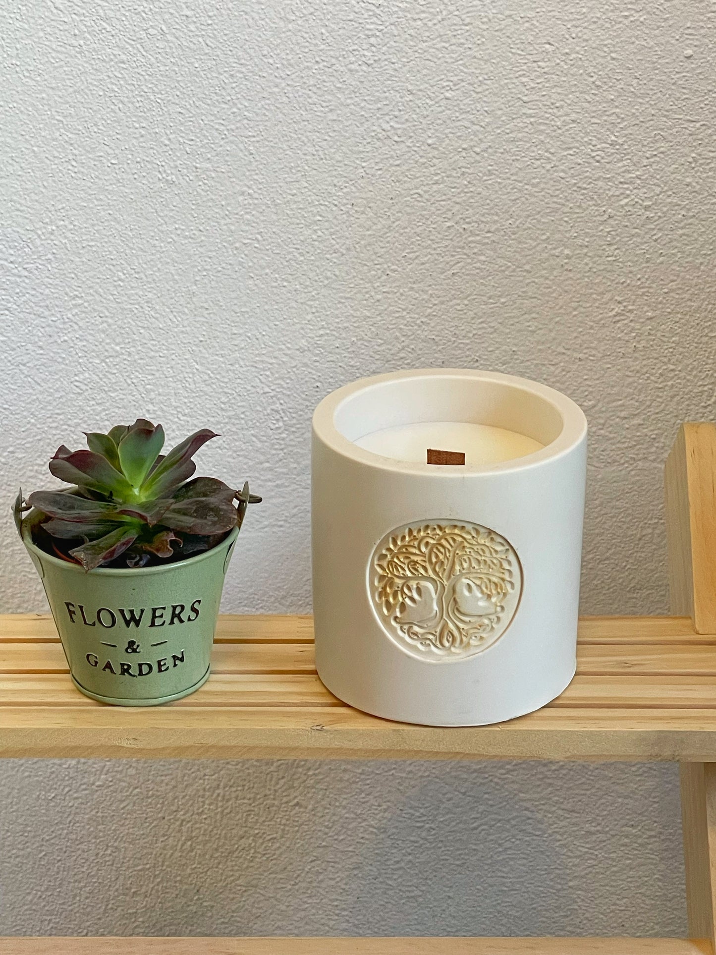 Unique candles in jesmonite jar