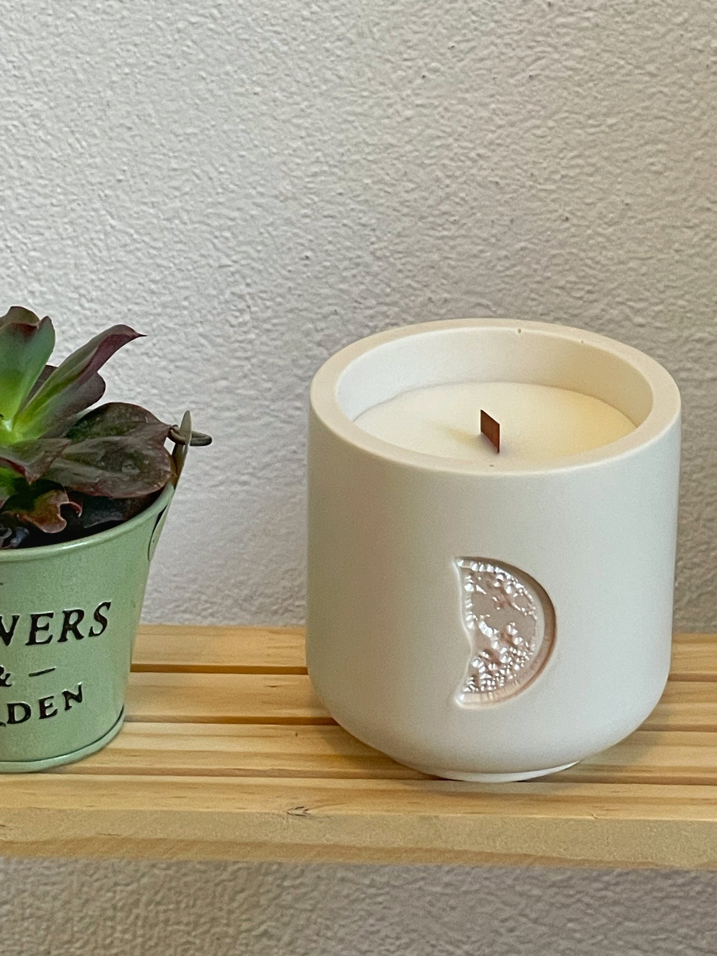 Unique candles in jesmonite jar