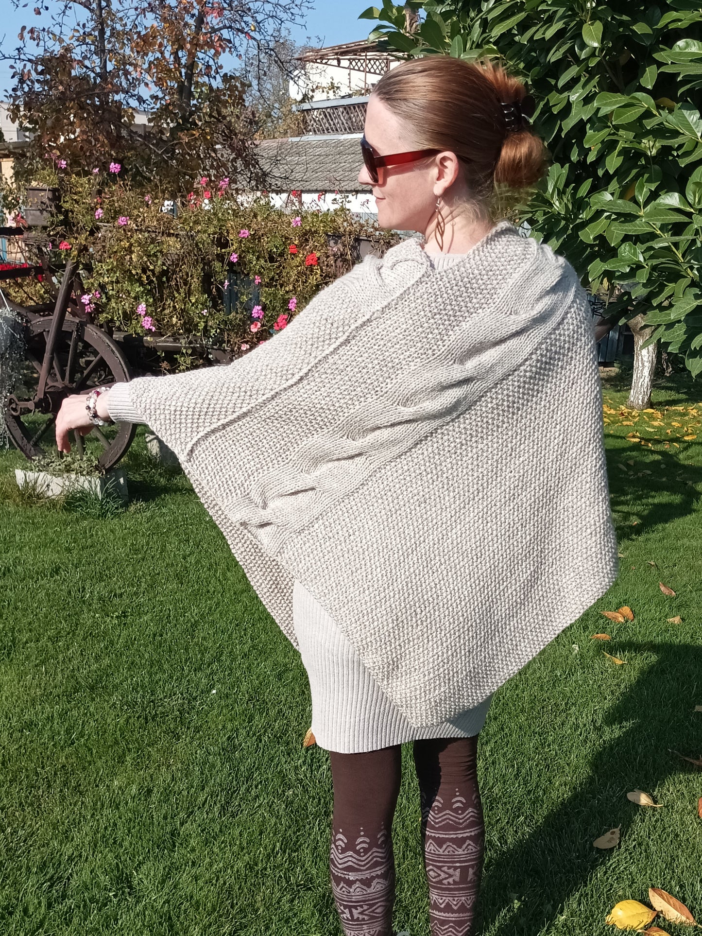 Long Poncho in natural colour