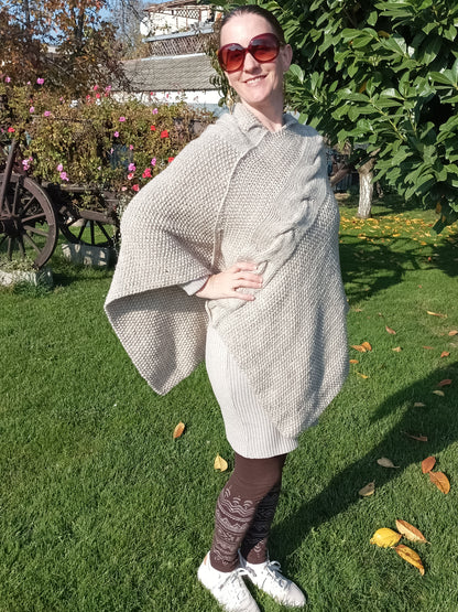 Long Poncho in natural colour