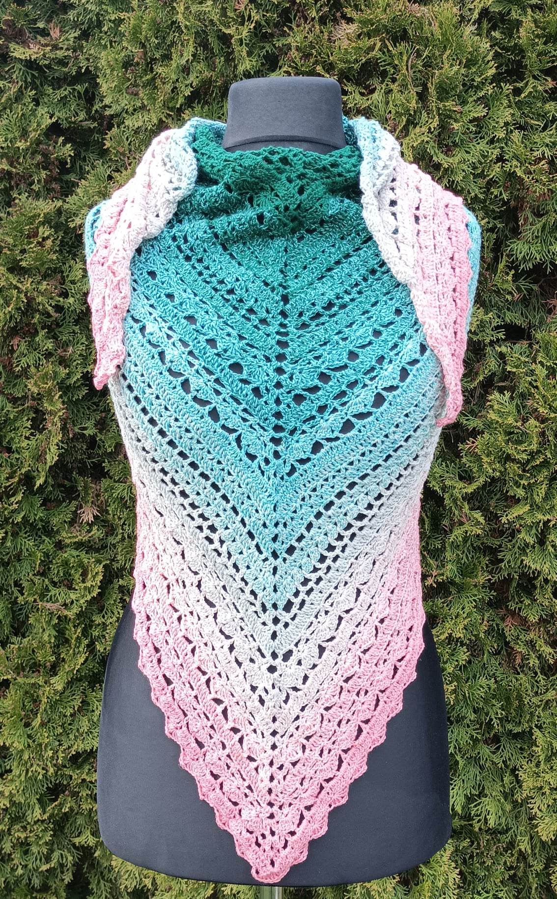 Triangles - Crotchet scarfs wraps with different  pattern