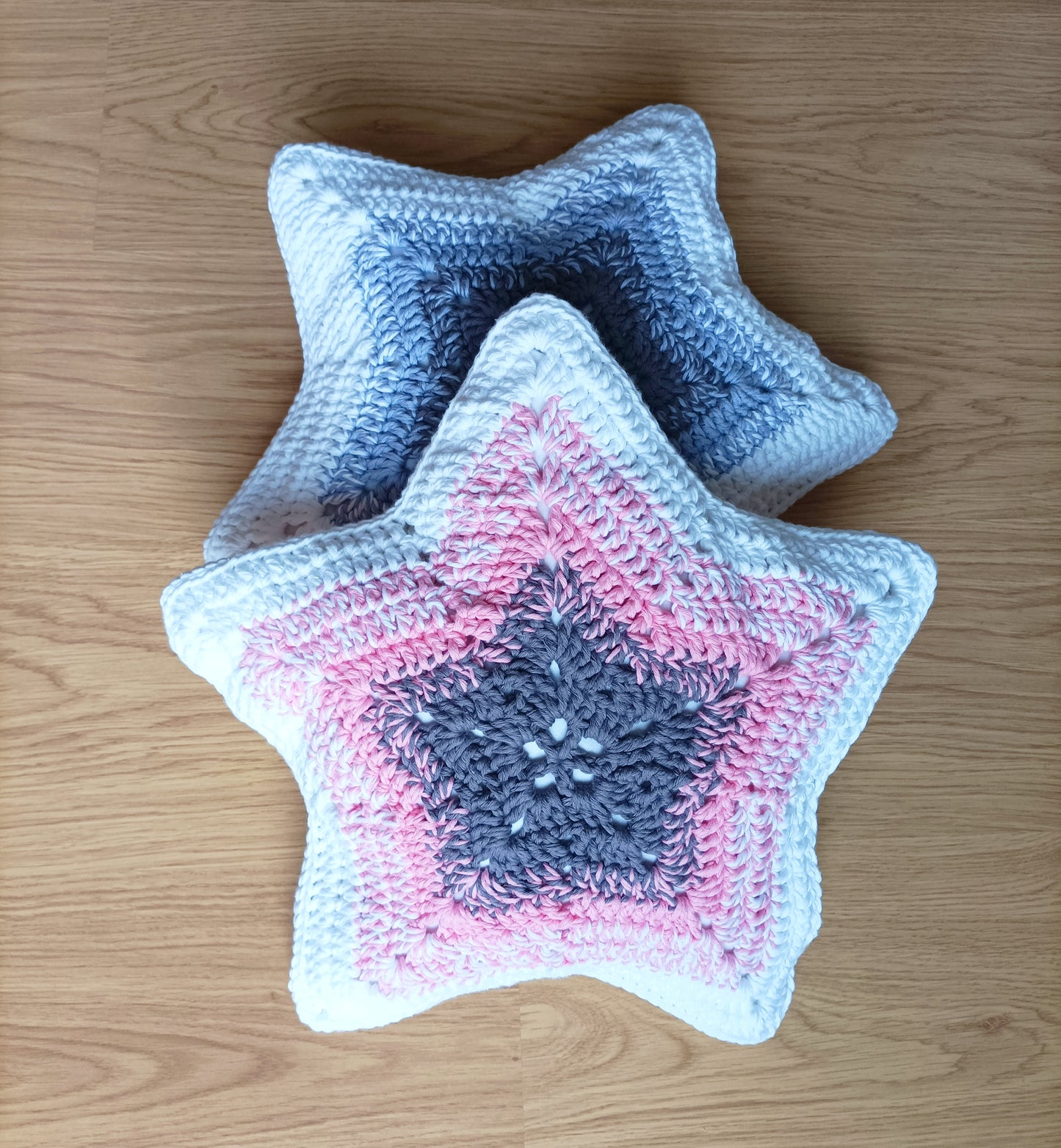 Star crotchet pillow