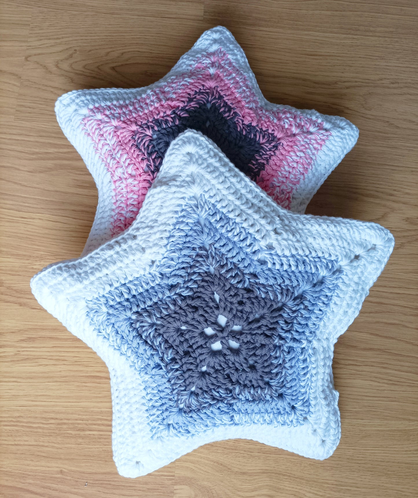 Star crotchet pillow