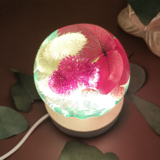 Ball resin lamp with dried flowers - Big