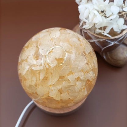 Ball resin lamp with dried flowers - Big
