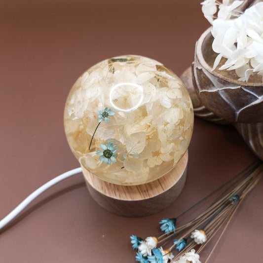 Ball resin lamp with dried flowers - Small