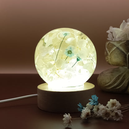 Ball resin lamp with dried flowers - Small