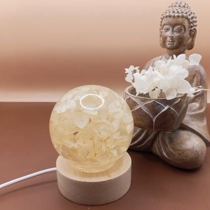 Ball resin lamp with dried flowers - Small