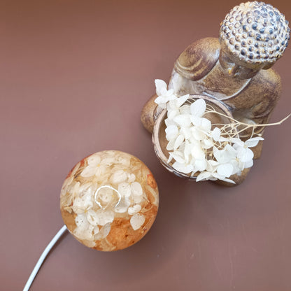 Ball resin lamp with dried flowers - Small