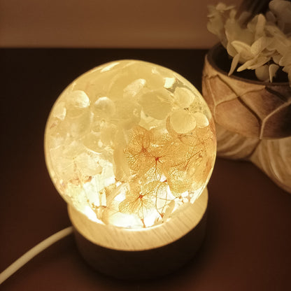 Ball resin lamp with dried flowers - Small