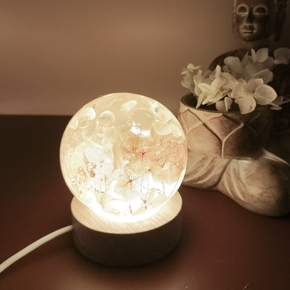 Ball resin lamp with dried flowers - Small