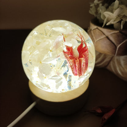 Ball resin lamp with dried flowers - Small