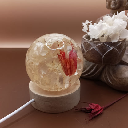 Ball resin lamp with dried flowers - Small