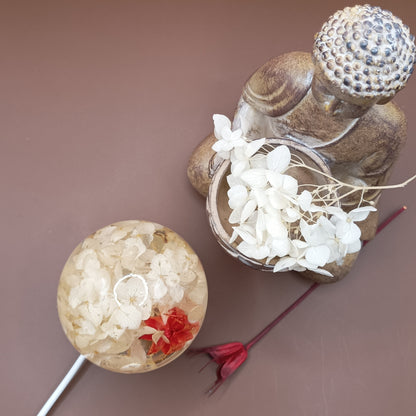 Ball resin lamp with dried flowers - Small