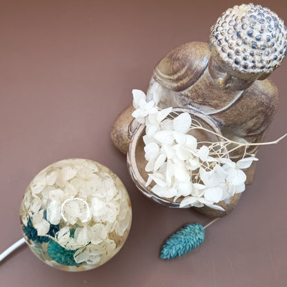 Ball resin lamp with dried flowers - Small