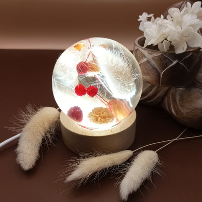 Ball resin lamp with dried flowers - Small