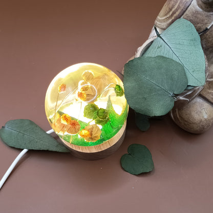 Ball resin lamp with dried flowers - Small
