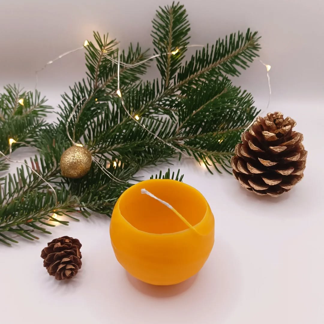 Natural beewax candles