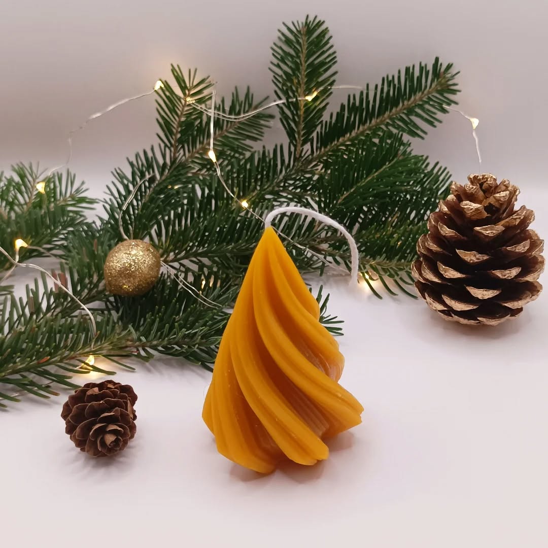 Natural beewax candles