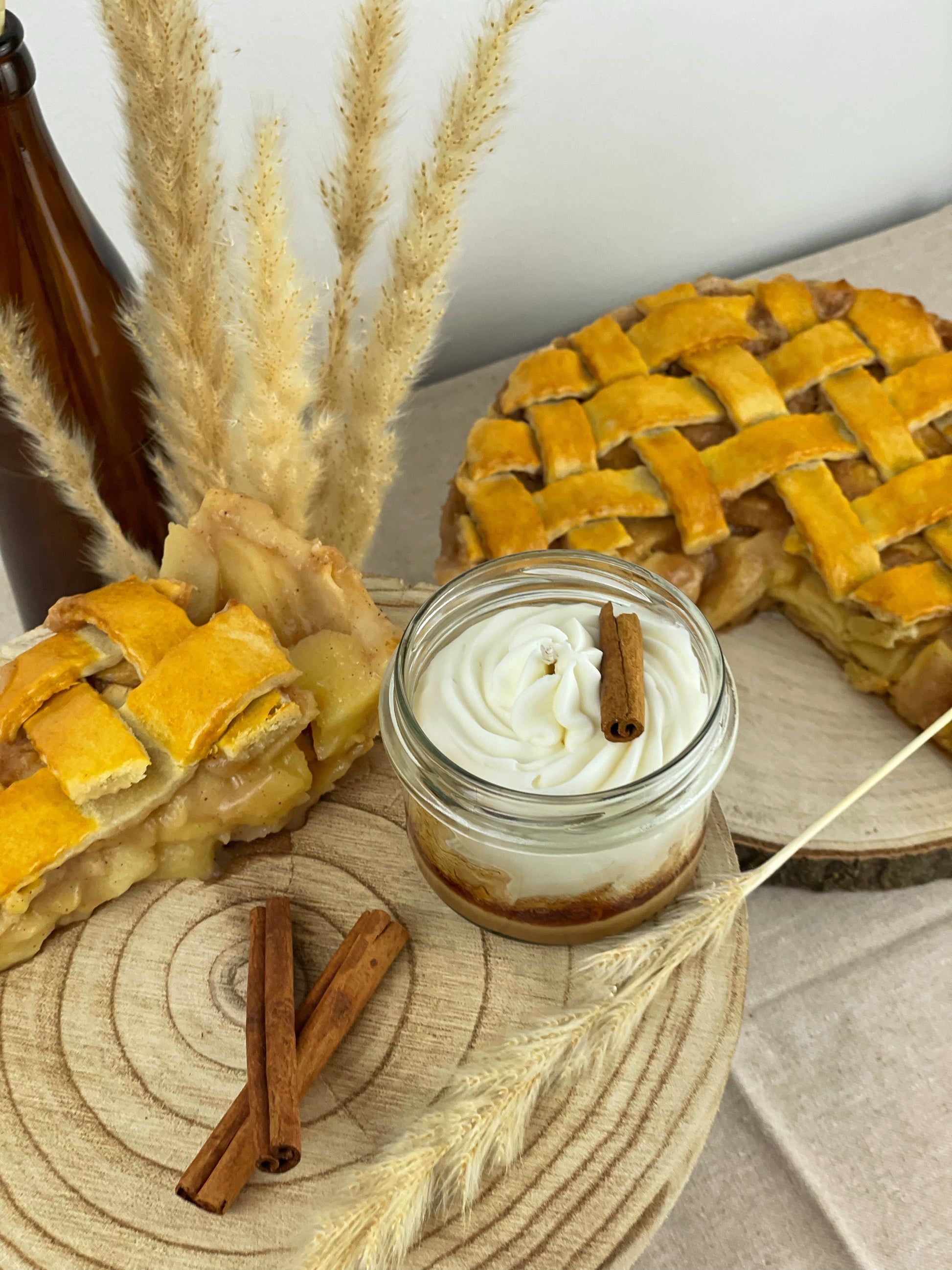 Apple Pie Twist – Hot Like You Candle - Main Image