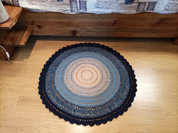 Mandala multicolour crotchet rug